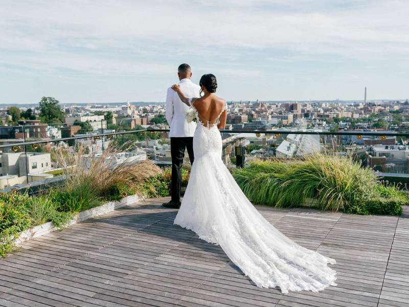 first look wedding photos on rooftop