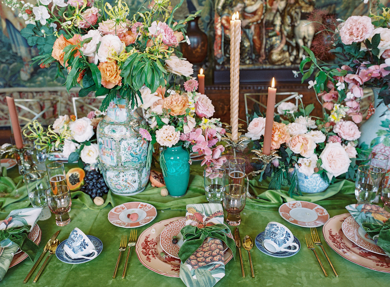STUNNING FLORAL TABLESCAPE LARZ ANDERSON HOUSE